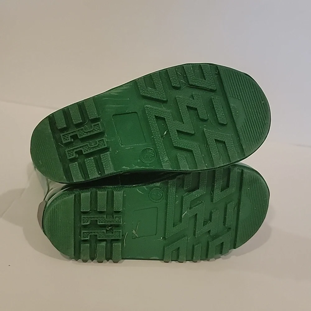Monkey green rainboots size 5 kids infant toddler size 22 euro